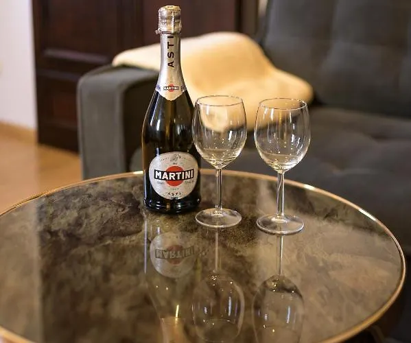 شقة Oskar كارباش